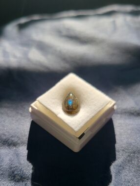 Teardrop Labradorite Cabochon With Blue Flash